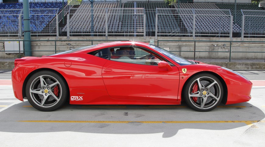 Ferrari vezetés ajándékba