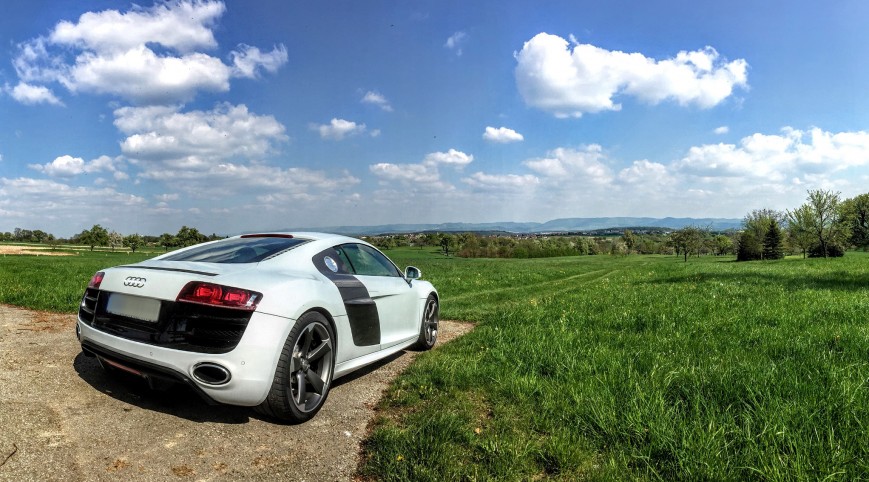 Audi R8 V8 420 LE élményvezetés KakucsRing 10 kör