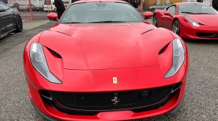 Ferrari 812 Superfast élményvezetés KakucsRing 5 kör