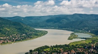 Repülés Budapest-Dunakanyar-Esztergom panorámájával 3 fő