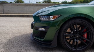 Ford Mustang Shelby élményvezetés KakucsRing 8 kör