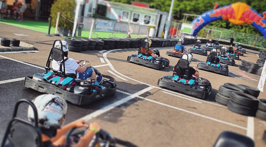 Gokart mini bajnokság a Hungaroring gokartpályáján 10 fő