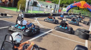 Gokart mini bajnokság a Hungaroring gokartpályáján 10 fő