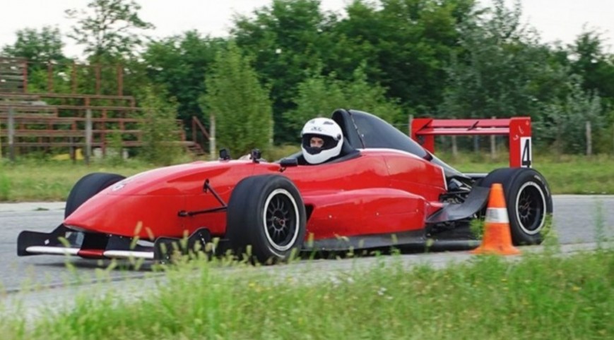 Formula Renault élményvezetés KakucsRing 10 kör