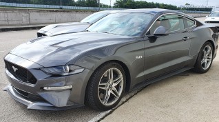 Ford Mustang GT élményvezetés KakucsRing 8 kör