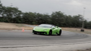 Lamborghini Huracán Evo Spyder élményvezetés KakucsRing 3 kör