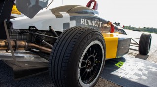 Formula Renault 1.6 élményvezetés KakucsRing 5 kör