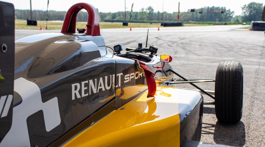 Formula Renault 1.6 élményvezetés KakucsRing 8 kör