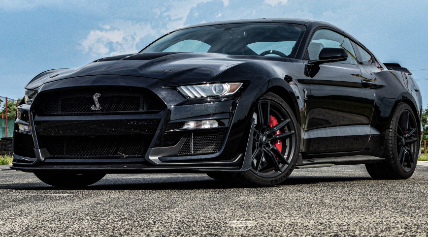 Ford Mustang Shelby élményvezetés KakucsRing 6 kör