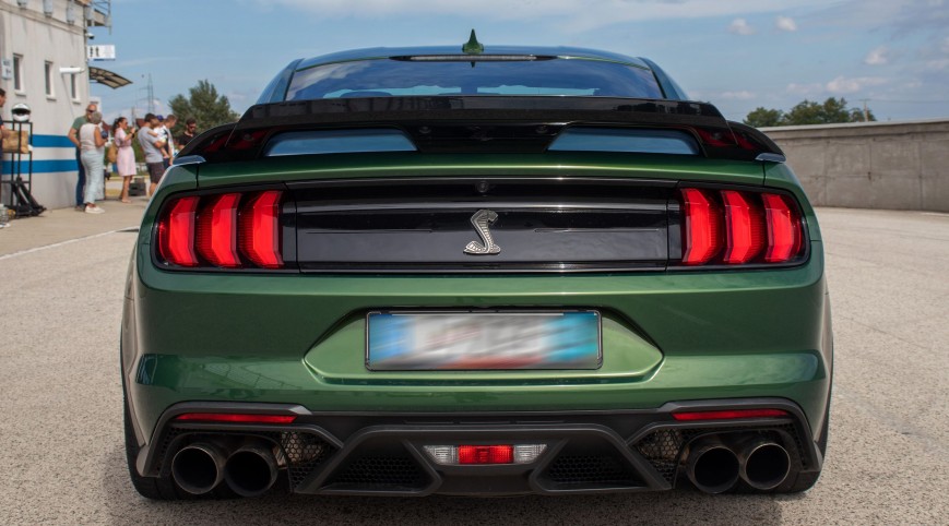 Ford Mustang Shelby élményvezetés KakucsRing 6 kör