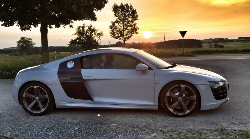 Audi R8 V8 420 LE közúti élményvezetés 50 km