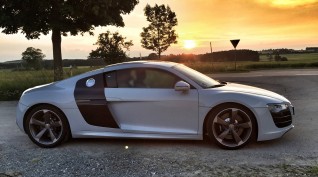 Audi R8 V8 420 LE közúti élményvezetés 50 km