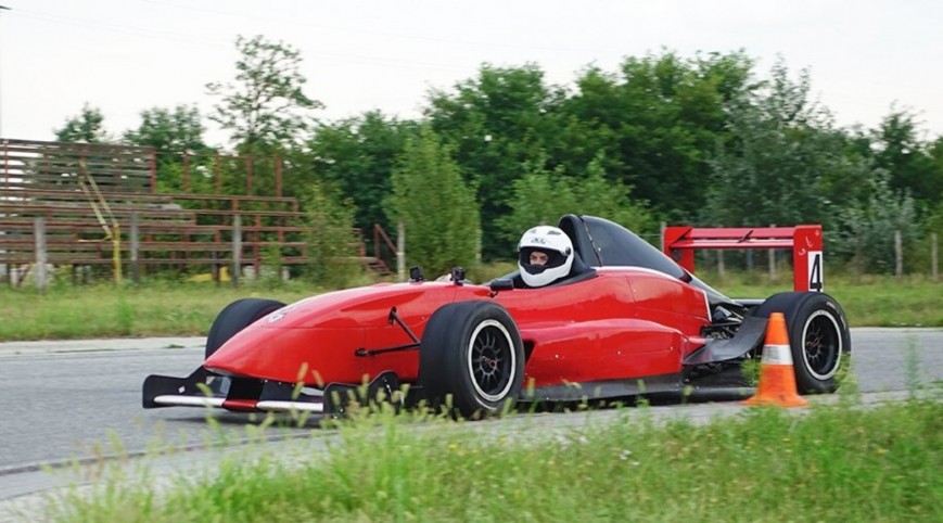 Formula Renault élményvezetés KakucsRing 5 kör