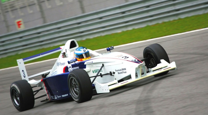 Formula BMW élményvezetés KakucsRing 5 kör